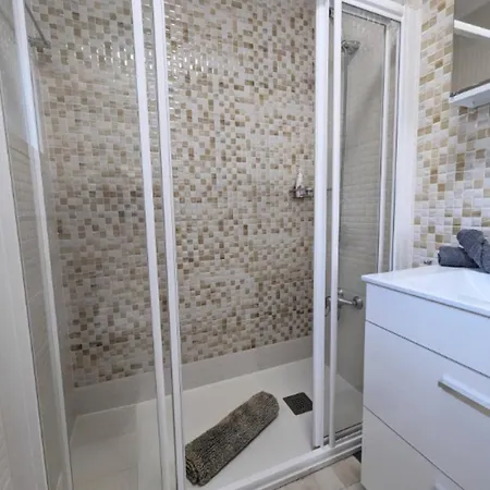 R-41 Modern With Pool Apartamento *